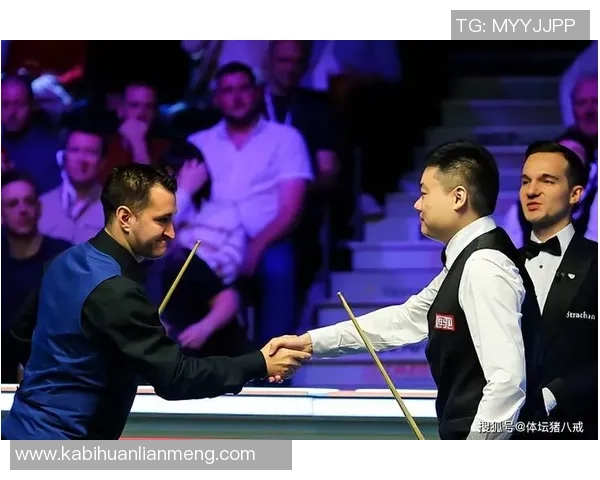 汤姆福德与鲁宁的时尚对决谁能赢得潮流的巅峰之战