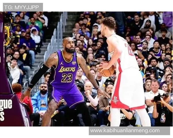 湖人对火箭比赛未进行直播球迷期待精彩对决的心情如何